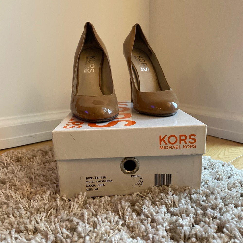 Michael Kors Tan Patent Leather Pump